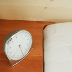 Kombination Birne Zirbe <br><a href='../html/img/pool/Diewald_Bett_Detail1.jpg' target='_blank'>Vollbild anzeigen</a>