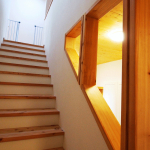 Stiege mit Lärche belegt <br><a href='../html/img/pool/K10.jpg' target='_blank'>Vollbild anzeigen</a>
