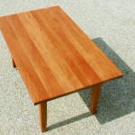 klassisch <br><a href='../html/img/pool/Mobiliar_essen_Tisch_Birne.jpg' target='_blank'>Vollbild anzeigen</a>