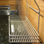 praktische Details <br><a href='../html/img/pool/Mobiliar_kochen_Birne_massivKueche_Stein2.jpg' target='_blank'>Vollbild anzeigen</a>