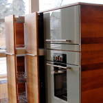 Vorratsschrank <br><a href='../html/img/pool/Mobiliar_kochen_Birne_massivKueche_Vorratsschrank.jpg' target='_blank'>Vollbild anzeigen</a>