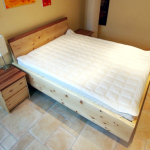  <br><a href='../html/img/pool/SH_Bett3.jpg' target='_blank'>Vollbild anzeigen</a>