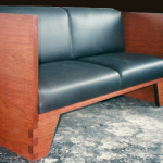 Ledersofa <br><a href='../html/img/pool/mobiliar_wohnen_zeitlos2.jpg' target='_blank'>Vollbild anzeigen</a>