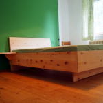  <br><a href='../html/img/pool/mobiliar_zirbenbett_haupt1.jpg' target='_blank'>Vollbild anzeigen</a>